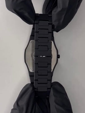 Black Aura Quartz Analog Watch